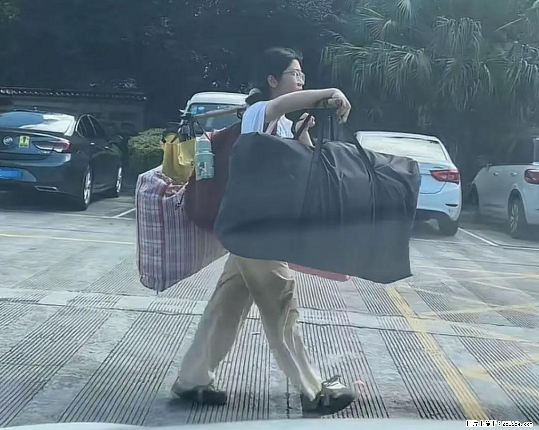 全网追的“扁担女孩”，找了一份暑假工，时薪12元 - 阿拉尔生活资讯 - 阿拉尔28生活网 ale.28life.net